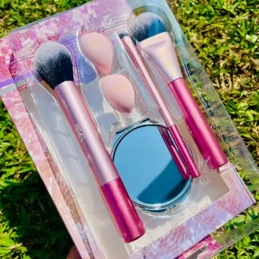 Set brochas + espejo Revel  LA-214