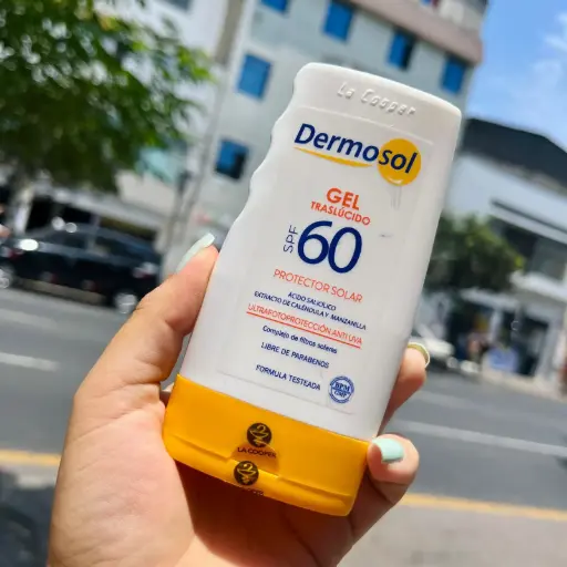 Bloqueador solar 60SPF -Dermosol Gel traslucido